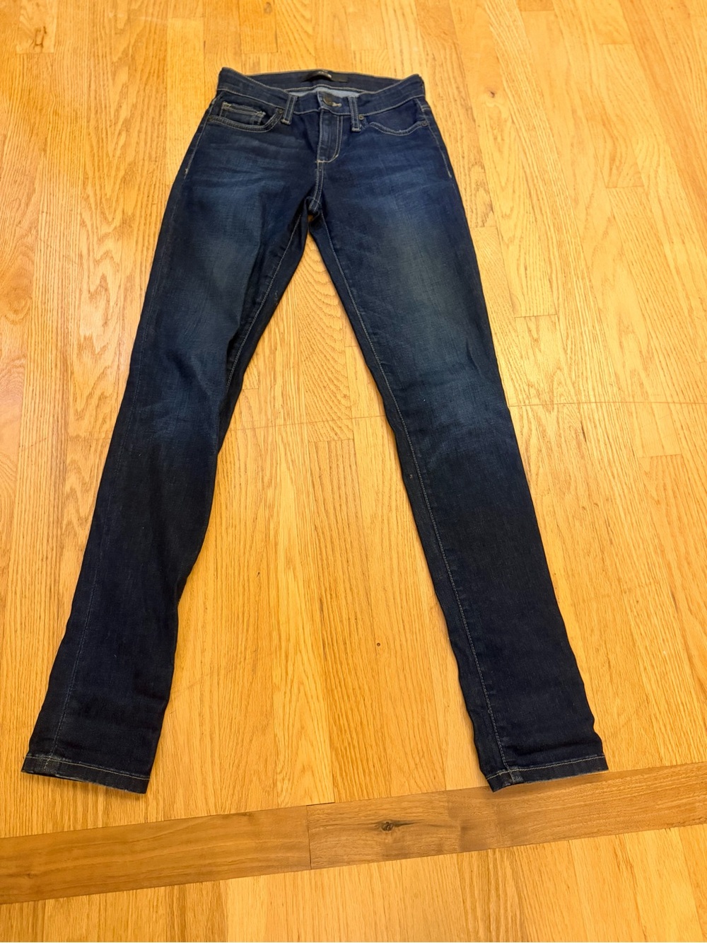 Women's Size W23 "Joe's" Jeans Dark Indigo Skinny Jeans GUC